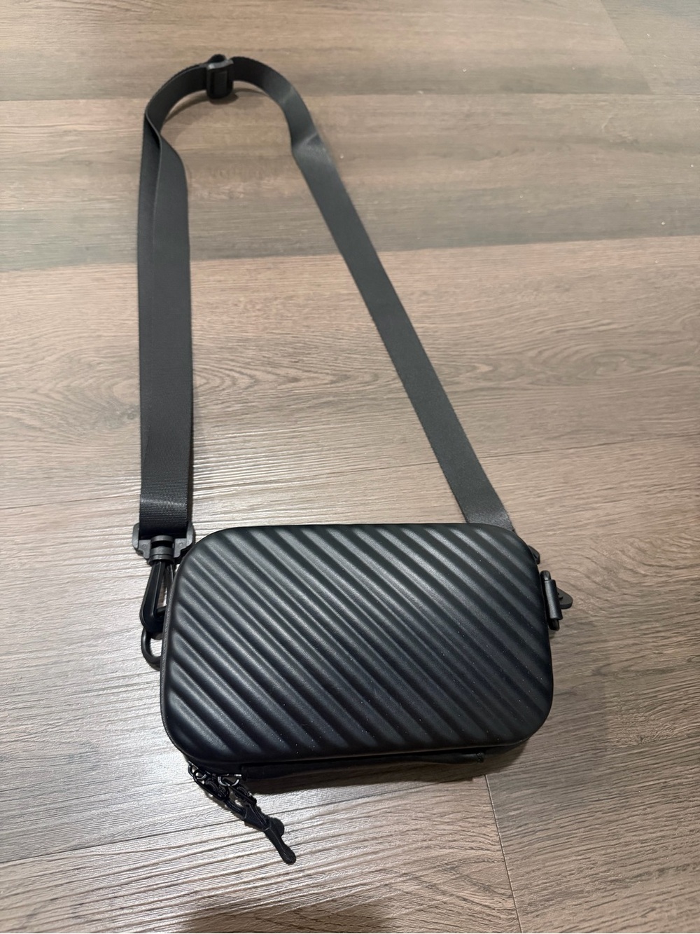 Black Diagonal-Textured Crossbody Bag - Men